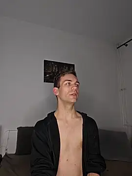 Snapshot of nickdtr chatting on 12-16-25, 06:57 nickdtr online show from 12-16-25, 06:57