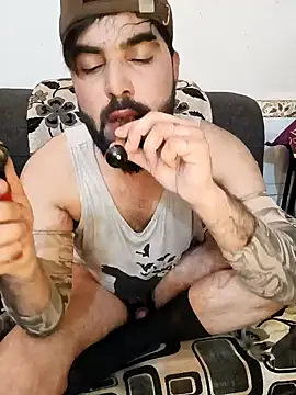 Snapshot of Chris_Strokes_69 chatting on 02-03-25, 12:04 Chris Strokes 69 online show from 02-03-25, 12:04