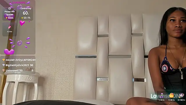 Snapshot of vayoleen chatting on 02-21-25, 09:00 vayoleen online show from 02-21-25, 09:00