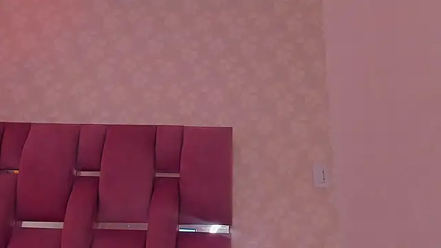 Snapshot of vayoleen chatting on 09-12-25, 03:17 vayoleen online show from 09-12-25, 03:17