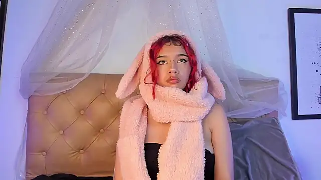 Redpandaa  online show from 12-28-24, 05:02