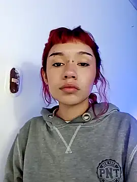 Redpandaa  online show from 01-23-25, 04:30