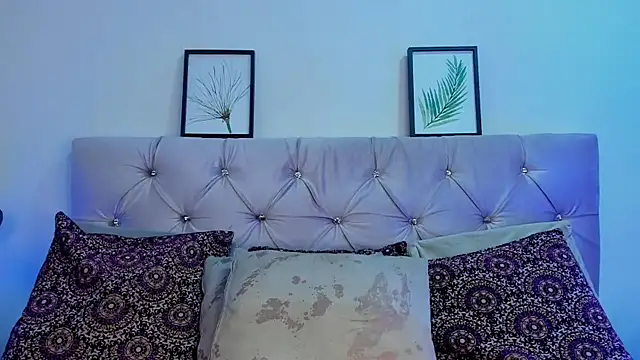 Redpandaa  online show from 02-05-25, 02:37