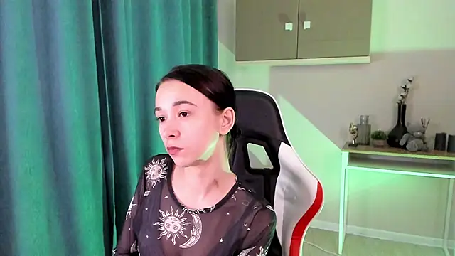 Snapshot of LilithStrangfor chatting on 12-16-24, 11:01 LilithStrangfor online show from 12-16-24, 11:01