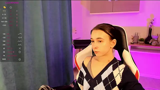 Snapshot of LilithStrangfor chatting on 12-17-24, 11:17 LilithStrangfor online show from 12-17-24, 11:17