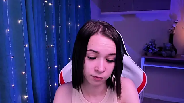 Snapshot of LilithStrangfor chatting on 12-24-24, 02:32 LilithStrangfor online show from 12-24-24, 02:32