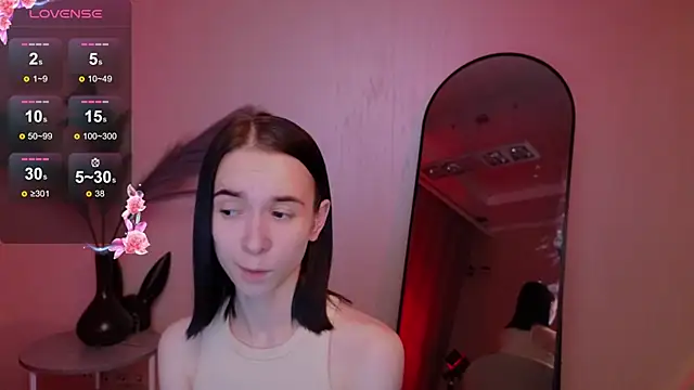 Snapshot of LilithStrangfor chatting on 03-17-25, 02:30 LilithStrangfor online show from 03-17-25, 02:30