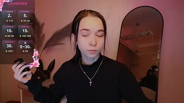 Snapshot of LilithStrangfor chatting on 03-19-25, 08:22 LilithStrangfor online show from 03-19-25, 08:22