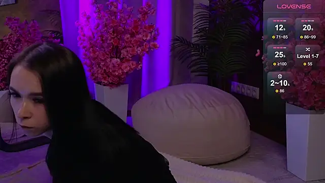 Snapshot of LilithStrangfor chatting on 10-05-25, 09:34 LilithStrangfor online show from 10-05-25, 09:34