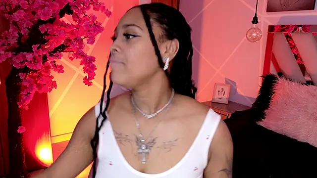 Elith noa online show from 11-17-25, 07:30