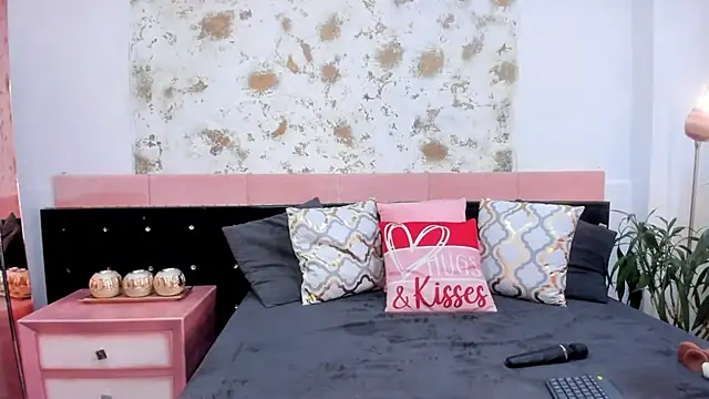 Snapshot of BERGINY_ chatting on 03-11-25, 01:56 BERGINY online show from 03-11-25, 01:56