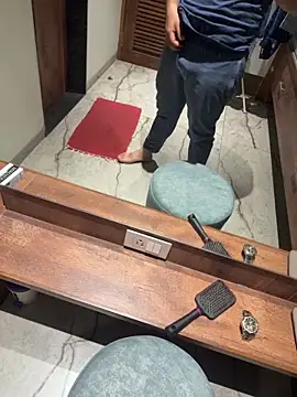 versatile guy01 online show from 10-14-25, 06:09