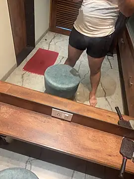 versatile guy01 online show from 10-27-25, 11:03