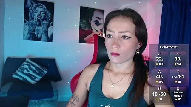 Sara-Guzman1 online show from 04-09-26, 07:41