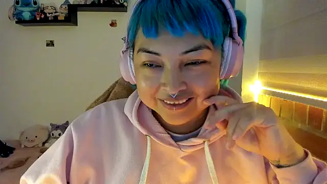 Shaddycute  online show from 12-21-25, 12:56