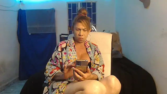 Snapshot of Antonella_borja chatting on 11-08-25, 05:18 Antonella borja online show from 11-08-25, 05:18