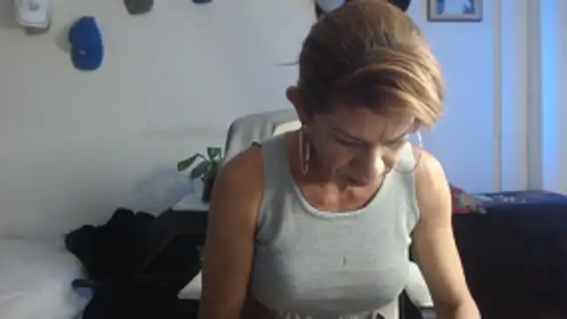 Antonella borja online show from 12-22-25, 09:12