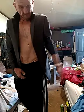 Snapshot of gettinit2wice chatting on 02-27-25, 05:15 gettinit2wice online show from 02-27-25, 05:15