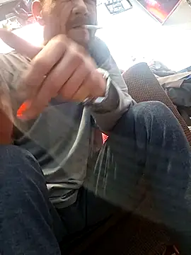 Snapshot of gettinit2wice chatting on 02-22-26, 11:47 gettinit2wice online show from 02-22-26, 11:47