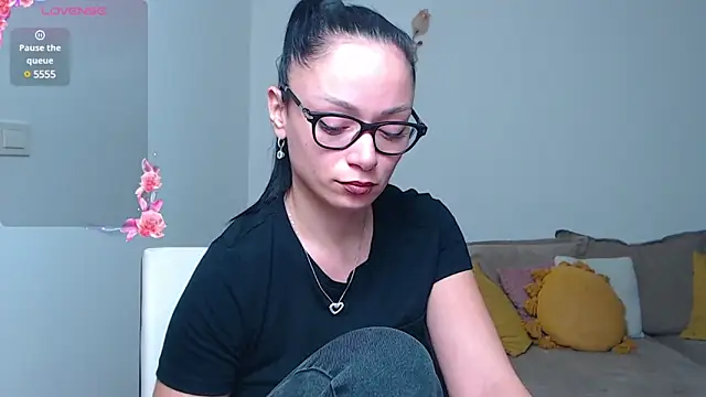 Snapshot of BabySerene chatting on 02-11-25, 06:08 BabySerene online show from 02-11-25, 06:08