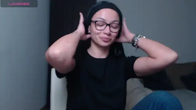 BabySerene online show from 04-06-26, 03:37