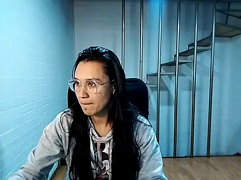 Snapshot of Jessie_Desire chatting on 03-05-25, 03:18 Jessie Desire online show from 03-05-25, 03:18