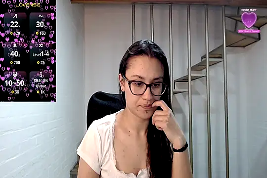 Snapshot of Jessie_Desire chatting on 12-20-25, 12:40 Jessie Desire online show from 12-20-25, 12:40