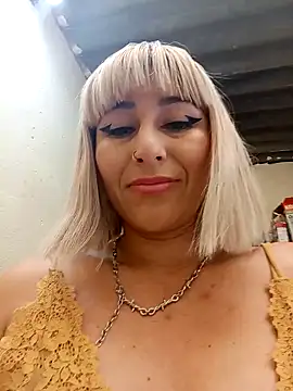 Snapshot of florecita9 chatting on 12-20-24, 08:23 florecita9 online show from 12-20-24, 08:23