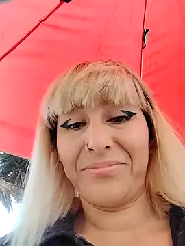 Snapshot of florecita9 chatting on 02-05-25, 03:52 florecita9 online show from 02-05-25, 03:52