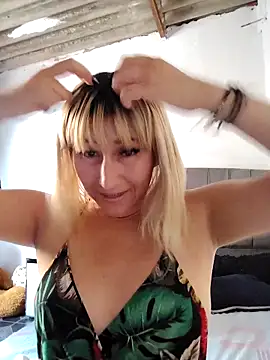 Snapshot of florecita9 chatting on 02-12-25, 08:07 florecita9 online show from 02-12-25, 08:07