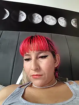 Snapshot of florecita9 chatting on 09-19-25, 04:40 florecita9 online show from 09-19-25, 04:40