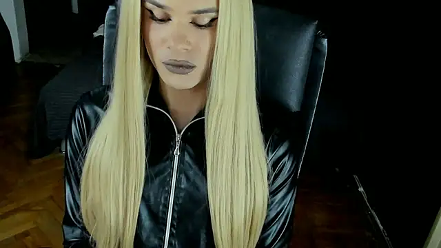 Snapshot of EvelynLexy chatting on 09-30-25, 05:18 EvelynLexy online show from 09-30-25, 05:18