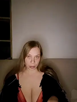 Snapshot of katiestevens chatting on 11-22-25, 09:47 katiestevens online show from 11-22-25, 09:47