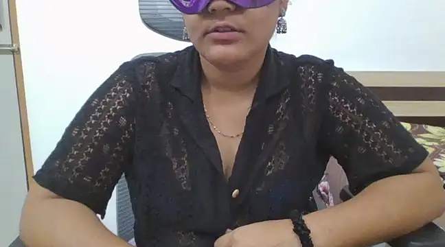 Snapshot of ammu_telugu_192 chatting on 03-11-25, 02:51 ammu telugu 192 online show from 03-11-25, 02:51