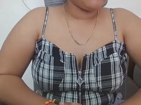 Snapshot of ammu_telugu_192 chatting on 09-12-25, 08:58 ammu telugu 192 online show from 09-12-25, 08:58