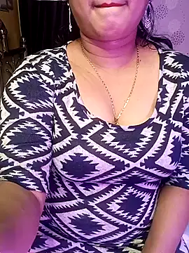 Snapshot of ella_mariya chatting on 12-06-24, 04:17 ella mariya online show from 12-06-24, 04:17