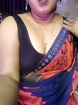 Snapshot of ella_mariya chatting on 12-08-24, 10:19 ella mariya online show from 12-08-24, 10:19