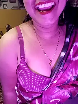 Snapshot of ella_mariya chatting on 12-15-24, 05:53 ella mariya online show from 12-15-24, 05:53