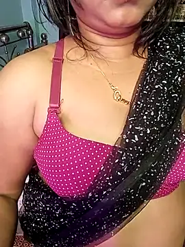 Snapshot of ella_mariya chatting on 02-15-25, 04:56 ella mariya online show from 02-15-25, 04:56