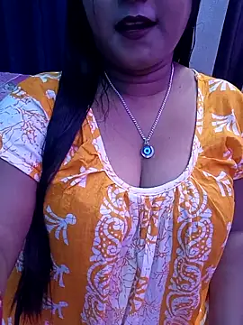 Snapshot of ella_mariya chatting on 10-08-25, 06:33 ella mariya online show from 10-08-25, 06:33