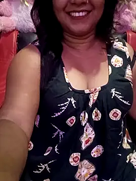 Snapshot of ella_mariya chatting on 06-01-26, 03:58 ella mariya online show from 06-01-26, 03:58