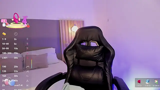 Snapshot of caro03x chatting on 10-25-25, 03:58 caro03x online show from 10-25-25, 03:58