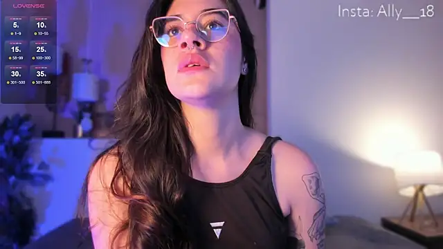 Snapshot of Ally_addams chatting on 03-10-25, 03:56 Ally addams online show from 03-10-25, 03:56