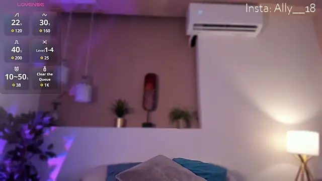 Snapshot of Ally_addams chatting on 03-18-25, 03:53 Ally addams online show from 03-18-25, 03:53