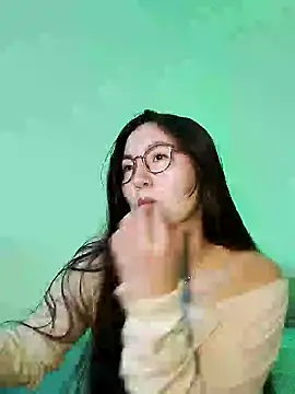 Elle Lee  online show from 02-08-25, 12:28