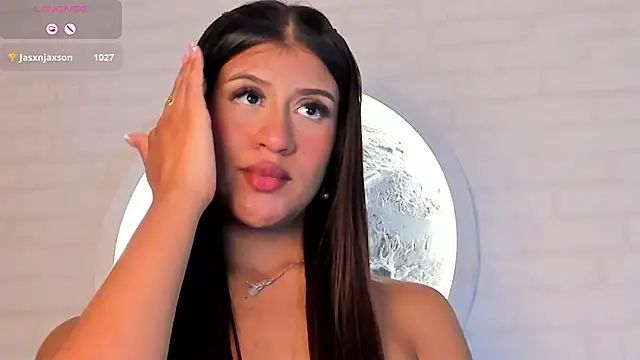 Snapshot of Elise_Diamond chatting on 02-25-25, 02:14 Elise Diamond online show from 02-25-25, 02:14