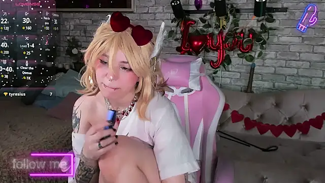 Alex Howell online show from 02-09-25, 02:49