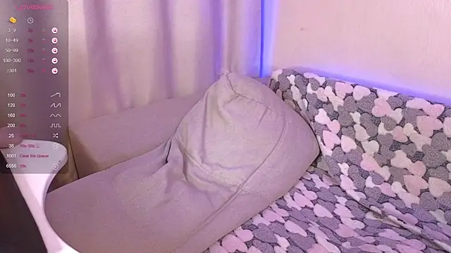 Snapshot of EkaterinaUpple chatting on 12-26-24, 08:11 EkaterinaUpple online show from 12-26-24, 08:11