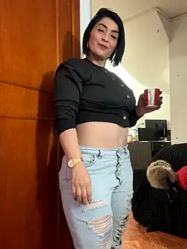 karenlennox1 online show from 10-03-25, 10:40