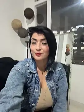 karenlennox1 online show from 02-25-26, 11:58